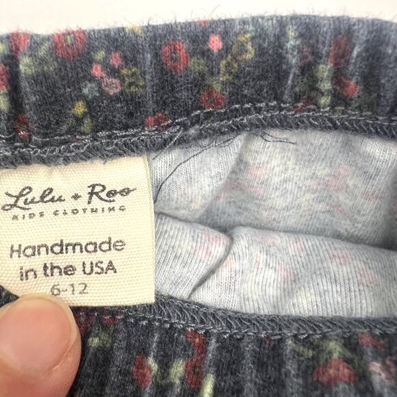 Lulu + Roo Floral Ruffle Shorties - Picture 4 of 5